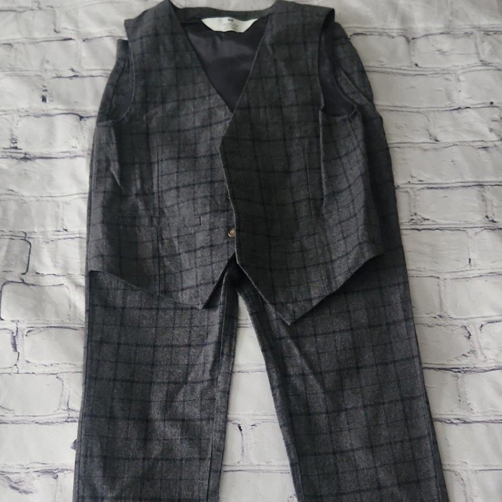 🩶SOLD🩶H&M Vest & Pants Size 7